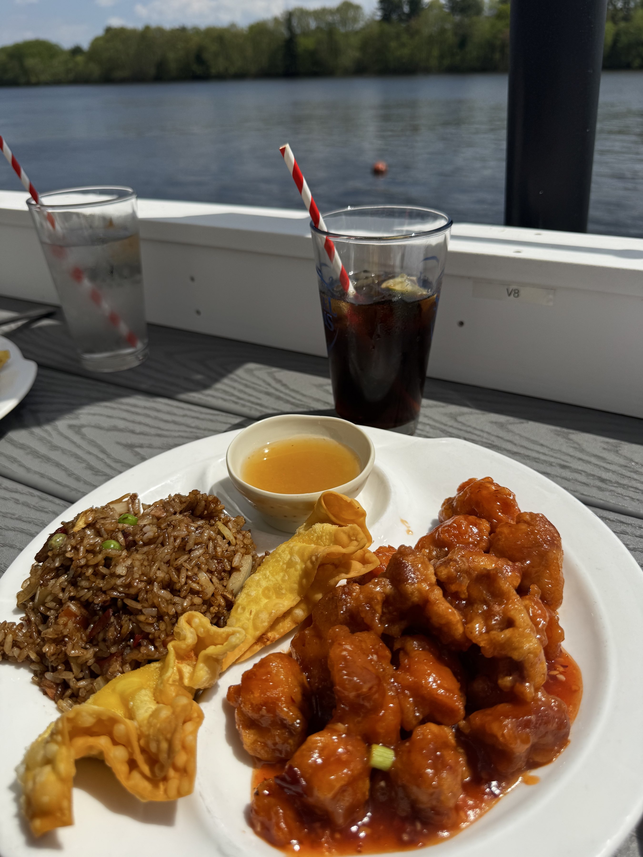 General Gau’s Chicken lunch plate
